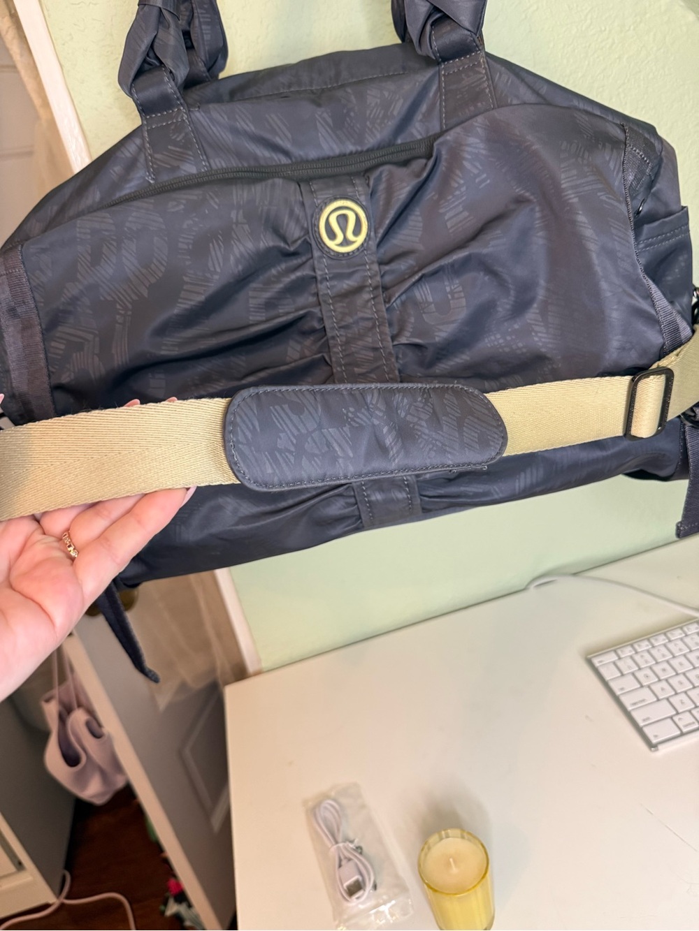 Lululemon Gym Bag - Picture 3 of 10